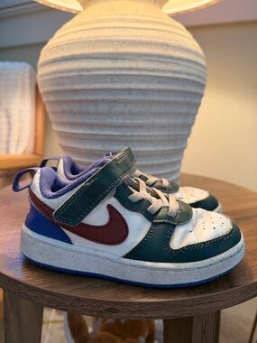 Nike Kids White, Green & Red Low-Top Sneakers